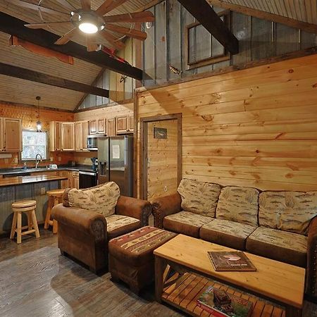 Rustic Modern Cabin With Hot Tub Near Rafting And Great Smokey Mountains Bryson City Exterior photo