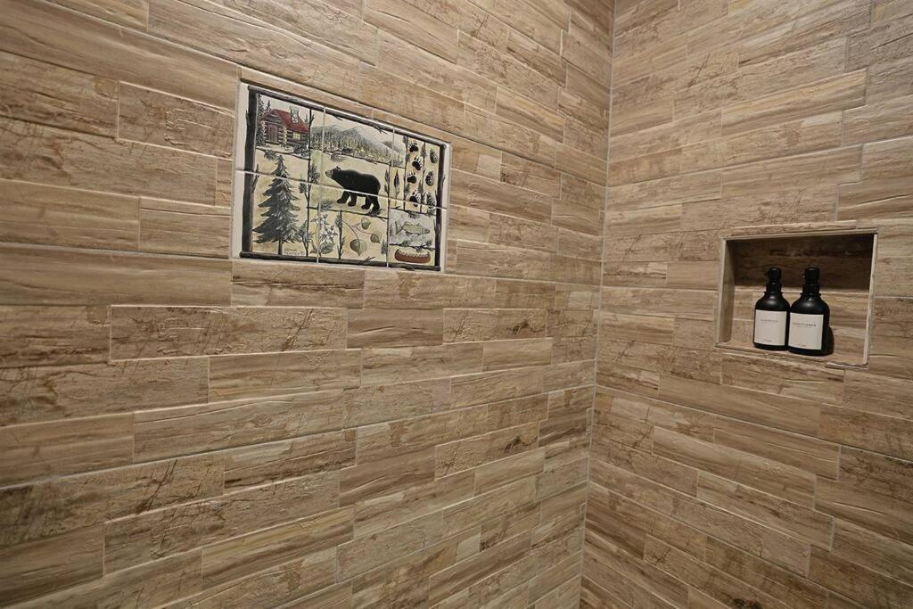 Rustic Modern Cabin With Hot Tub Near Rafting And Great Smokey Mountains Bryson City Exterior photo